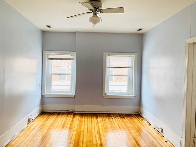 Building Photo - 119 N Robinson St