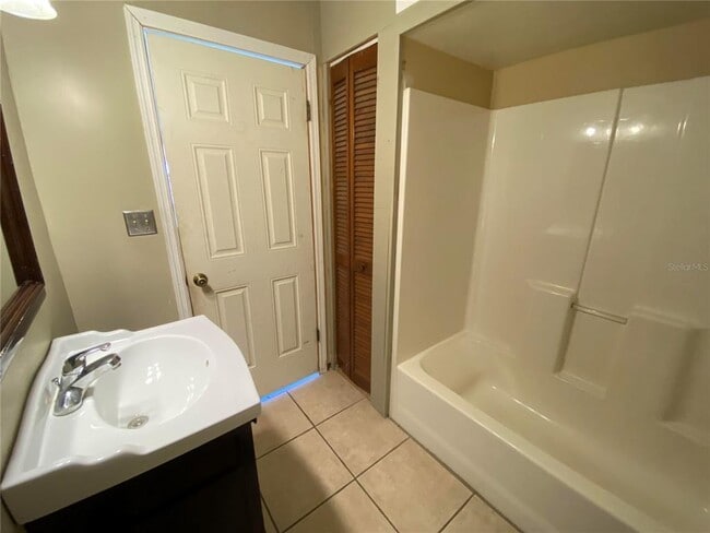 Building Photo - 1409 Madrid Way