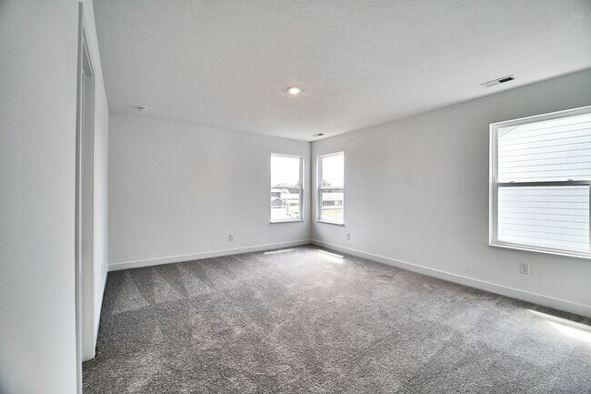Building Photo - 404 W Monroe St