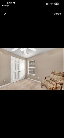 Building Photo - 2046 Pine Woods Rd