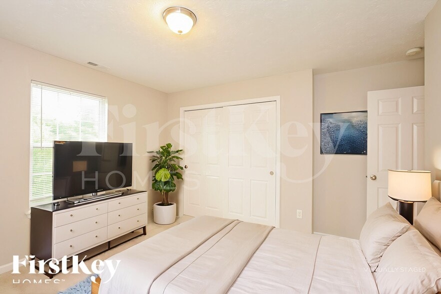 Building Photo - 13858 Ellsworth Ln