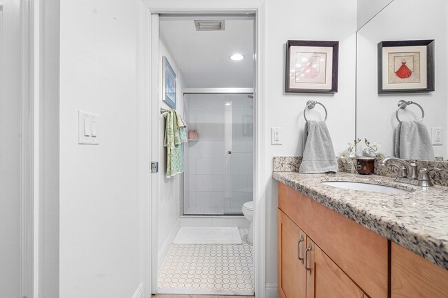 Building Photo - 11863 Wimbledon Cir