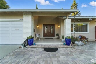 Building Photo - 3821 Abbey Ct