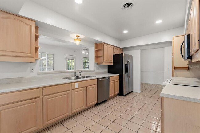 Building Photo - 3308 Raeford Rd