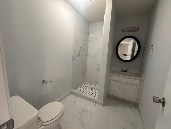 Building Photo - 4024 Zinfandel Way