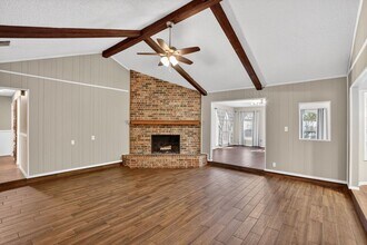 Building Photo - Spacious 3 Bedroom + Office Home with Two Living Areas – Quiet Cul-de-Sac – Available April 1