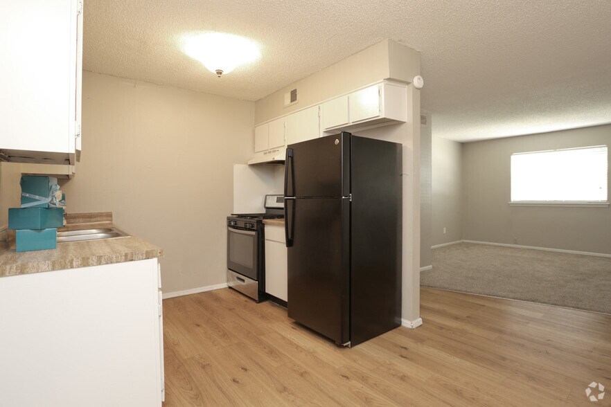 Bryant Grove Apartments 20 S Bryant Ave Edmond OK 73034 Apartment