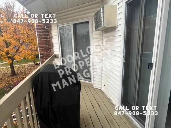 Building Photo - 1371 Cunat Ct