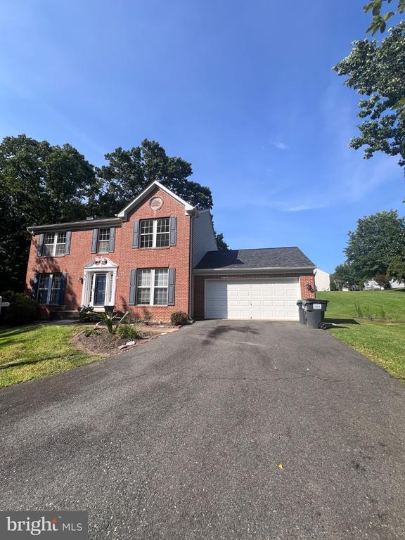 Building Photo - 10 Jolie Ct