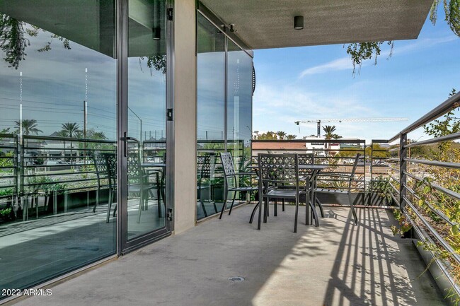 Building Photo - 7180 E Kierland Blvd