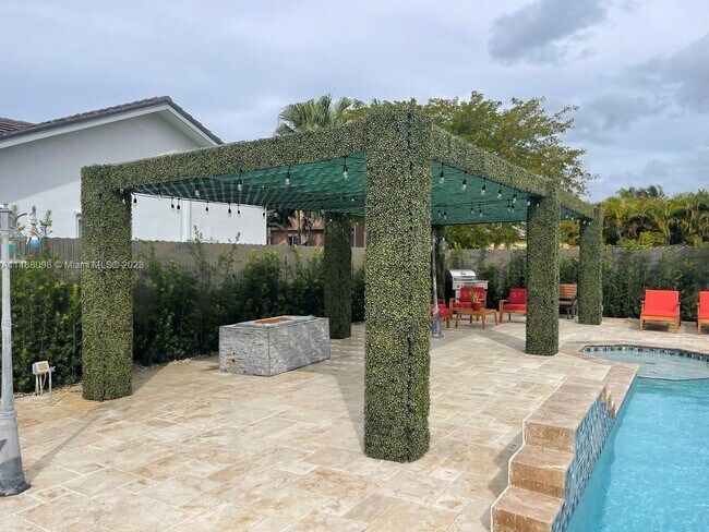 Building Photo - 6790 SW 105th Ave