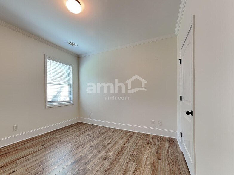 Building Photo - 4880 Roseman Trail