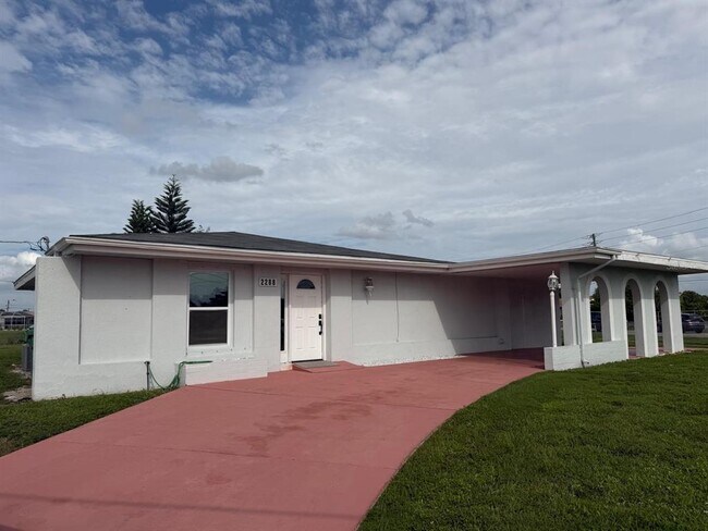 Building Photo - 2288 Harbor Blvd