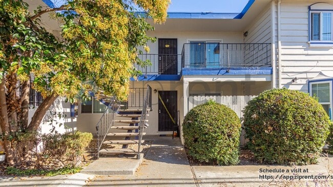 Building Photo - 3691 Cape Cod Ct