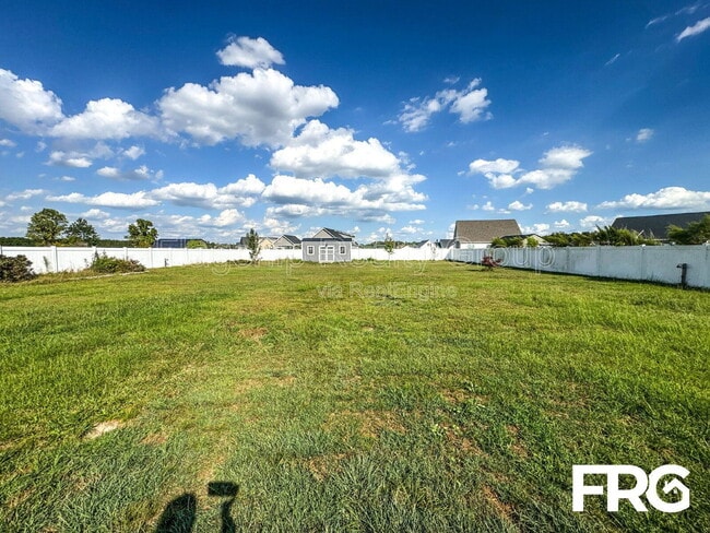 Building Photo - 2277 Kinsaul-Willoughby Rd