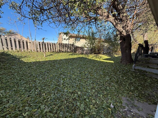 Building Photo - 3BR off 50th and Center