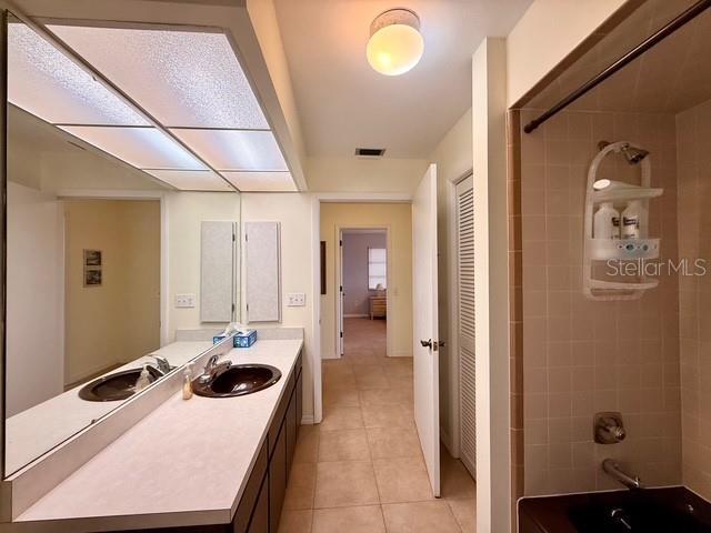 Building Photo - 2460 W Marion Ave