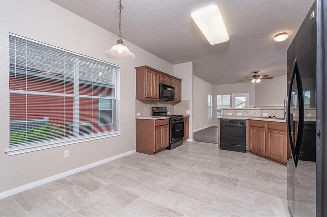 Building Photo - 806 Bedford Ct