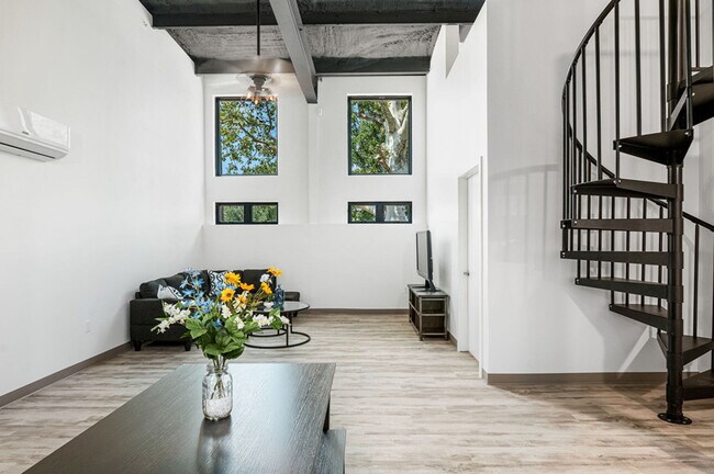 Building Photo - The Silk Factory Lofts