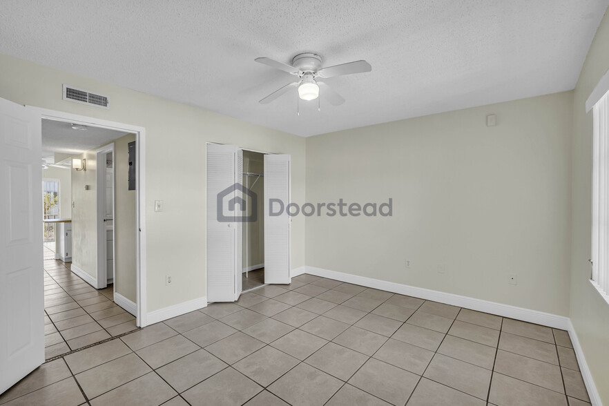 Building Photo - 373 S McMullen Booth Rd
