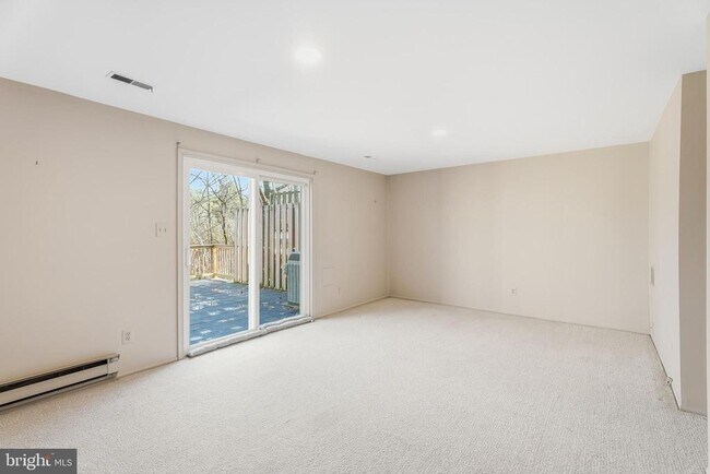 Building Photo - 41 Jones Falls Terrace