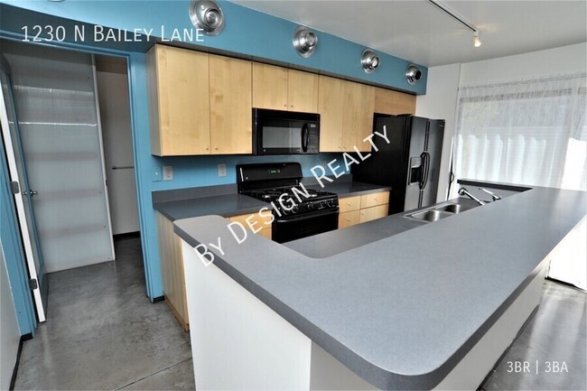 Building Photo - 1230 N Bailey Ln