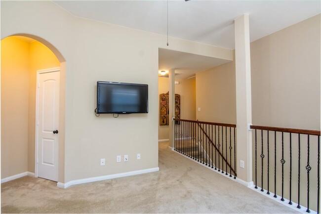 Building Photo - 11 Cheswood Manor Drive