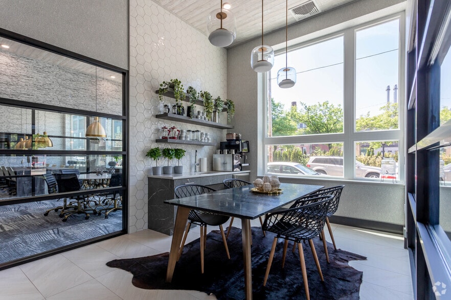 Coffee Lounge - Aura at City Crossing