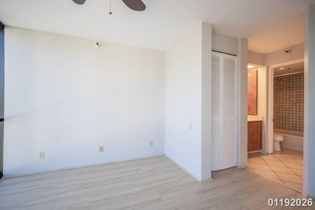 Building Photo - $2,250 / 1br - 611ft2 - Well maintained 1BR/1BA/1PKG condo unit in Hale Kaheka (Ala Moana) (Honol...