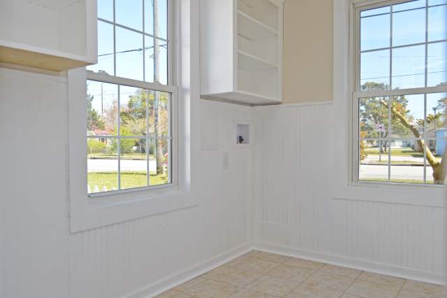 Laundry Room - 901 Live Oak St