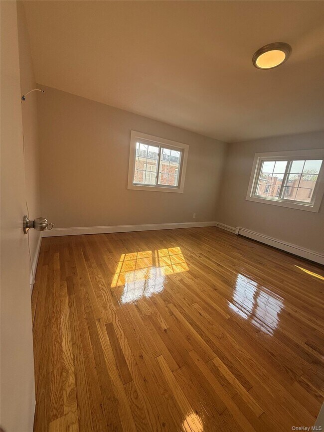 Building Photo - 145-59 107th Ave