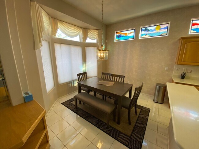 Building Photo - Wonderful 2 bed/2 bath home located in Summerlin