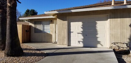 Building Photo - East Davis 3 Bedroom 1 Bathroom Duplex