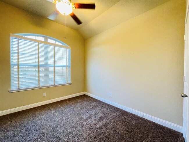 Building Photo - 27703 Sass Fields Ct