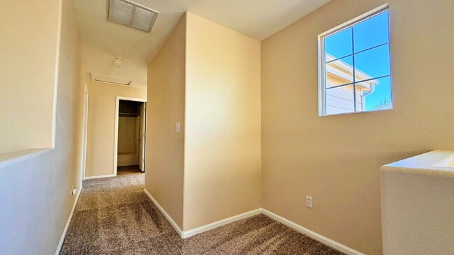 Building Photo - NEW PAINT NEW CARPET!! Fantastic 2-Story Home In Saddle Rock Ridge! 3 Bed 2 Bath 2 Car Garage! Ch...