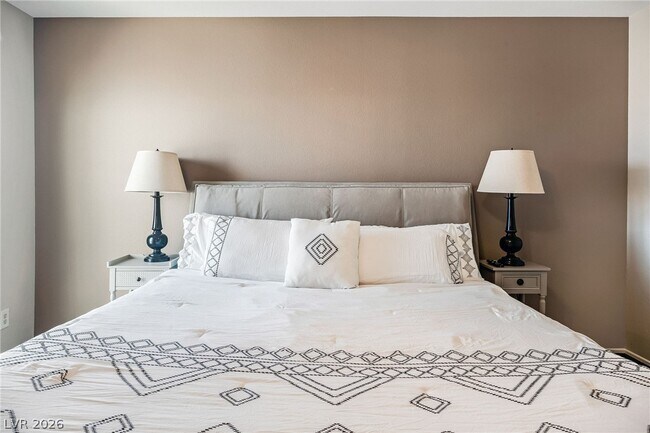 Building Photo - 9065 Hanging Tapestry Ct