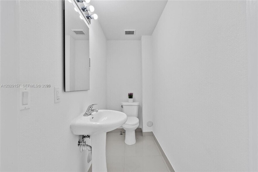 Building Photo - 25810 SW 144th Ave