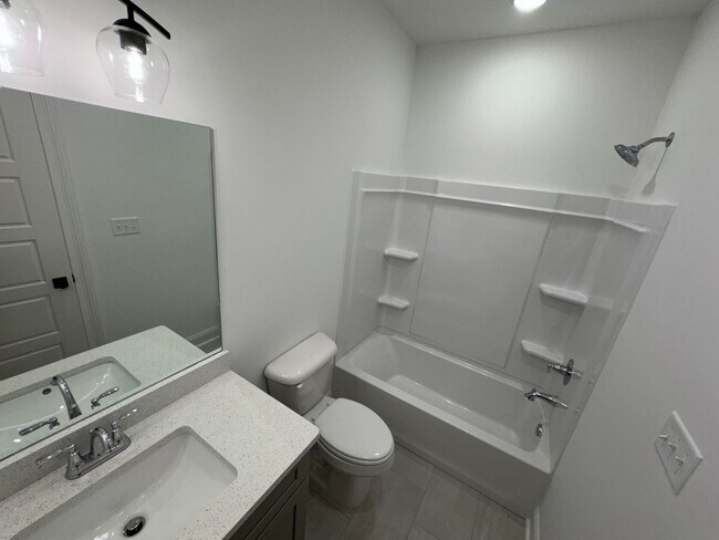 Building Photo - 4BD/4.5BA FOR RENT