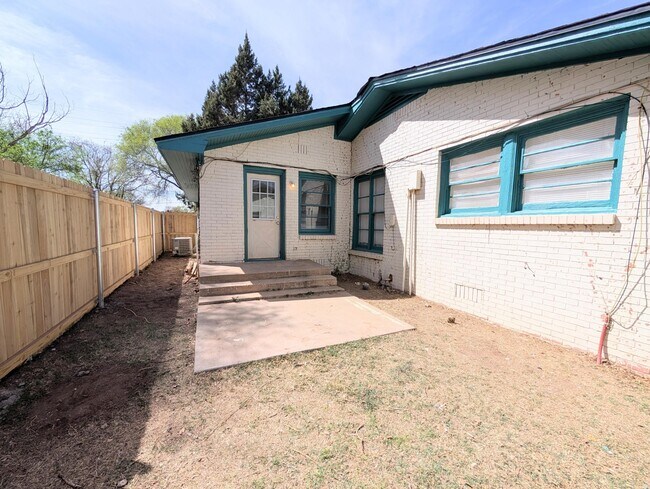 Building Photo - 9001 Indiana Ave