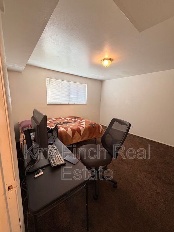 Building Photo - 735 S Stubbs Ave