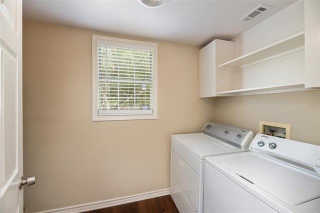 Building Photo - 8823 San Benito Way