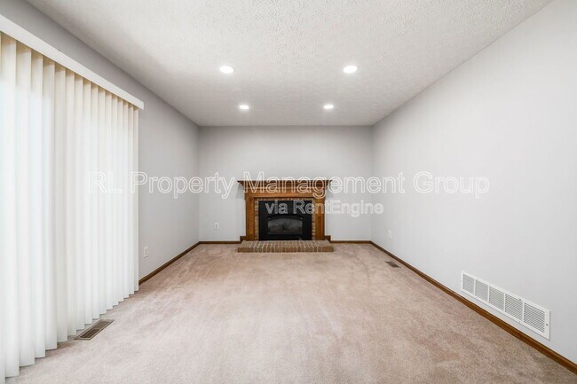 Building Photo - 356 Northview Dr