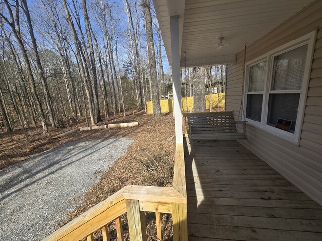 Building Photo - 125 Lone Eagle Way