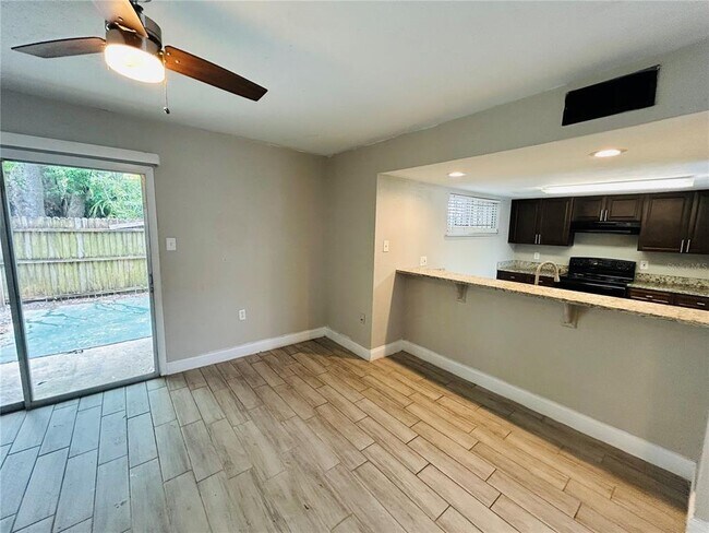 Building Photo - 3922 Crayrich Cir