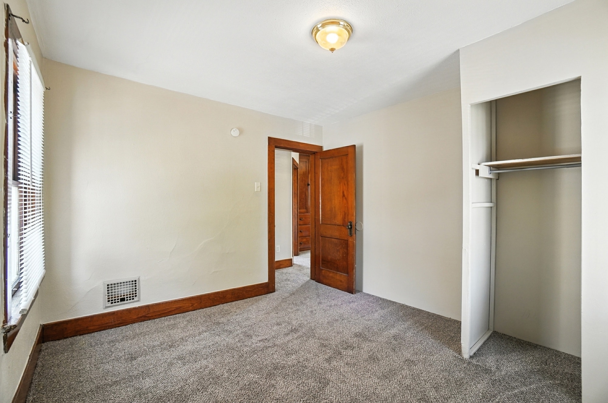 Building Photo - 2911 Broadway