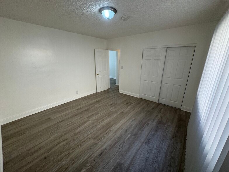 Building Photo - 2419 W Imperial Hwy