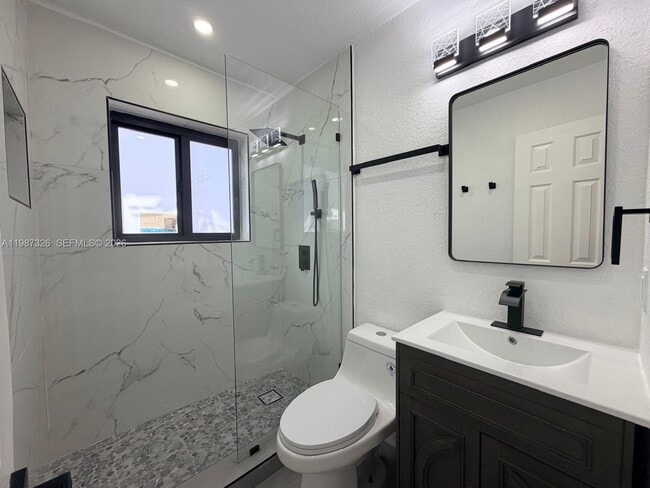 Building Photo - 1600 SW 157th Ave