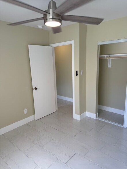 Building Photo - 10623 S Budlong Ave