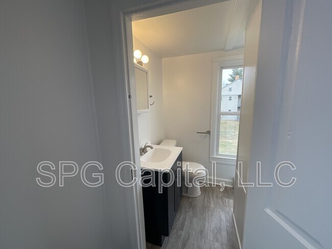 Building Photo - 103 Witherspoon Ave