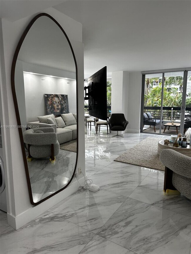 Building Photo - 19195 NE 36th Pl